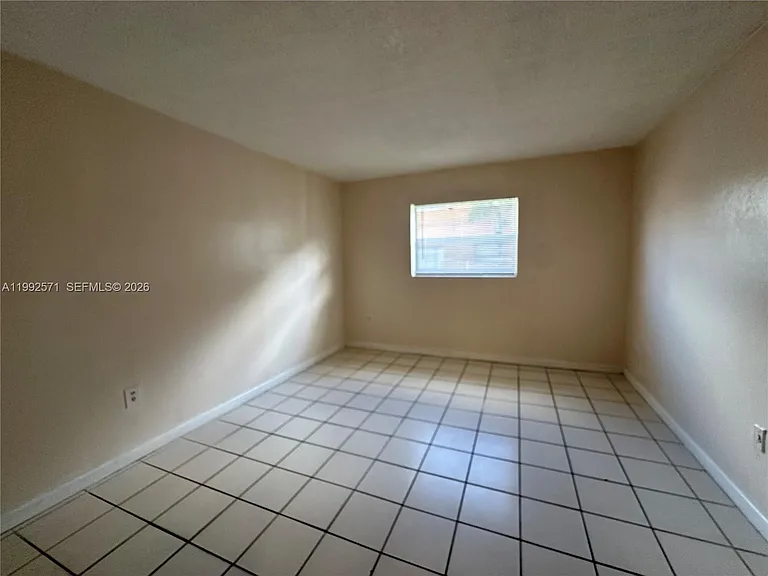 1008 NW 45th Ave #8 — Photo 8