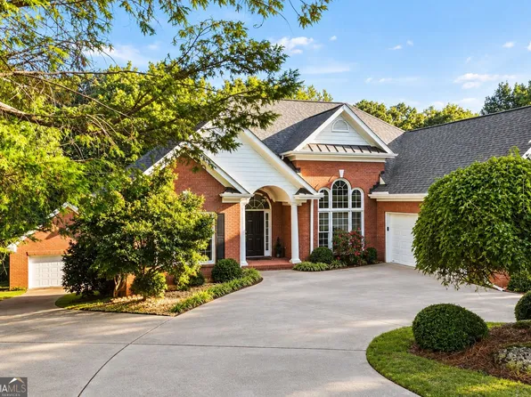 8645 Anchor On Lanier Ct, Gainesville, GA 30506