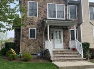 87 Chariot Ct, Piscataway, NJ 08854