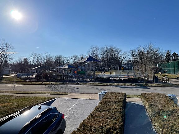 3rd image of 353 Orchard Dr #1E