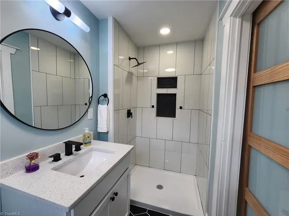 315 Small St, Thomasville, NC 27360