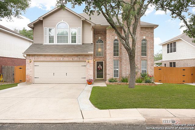1st image of 1227 Saxonhill Dr