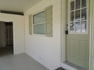 1260 Lakeside Dr, Leesburg, FL 34788
