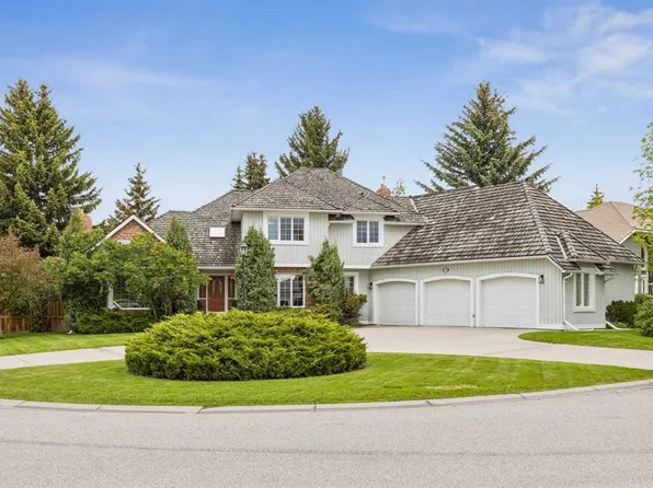 65 S Woodpath Ter SW, Calgary, AB T2W 5Z5