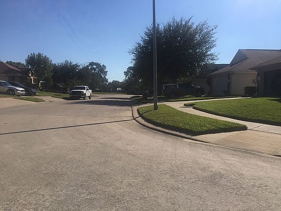 2nd image of 13015 Cherton Ct