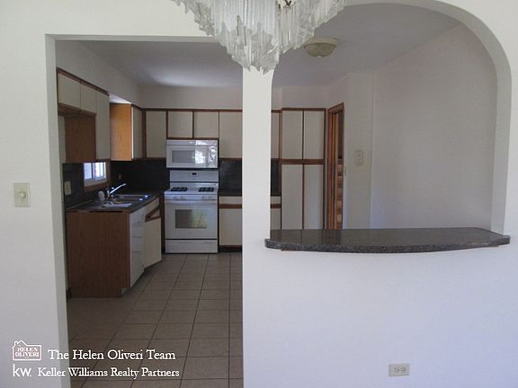 5th image of 9423 Ozanam Ave