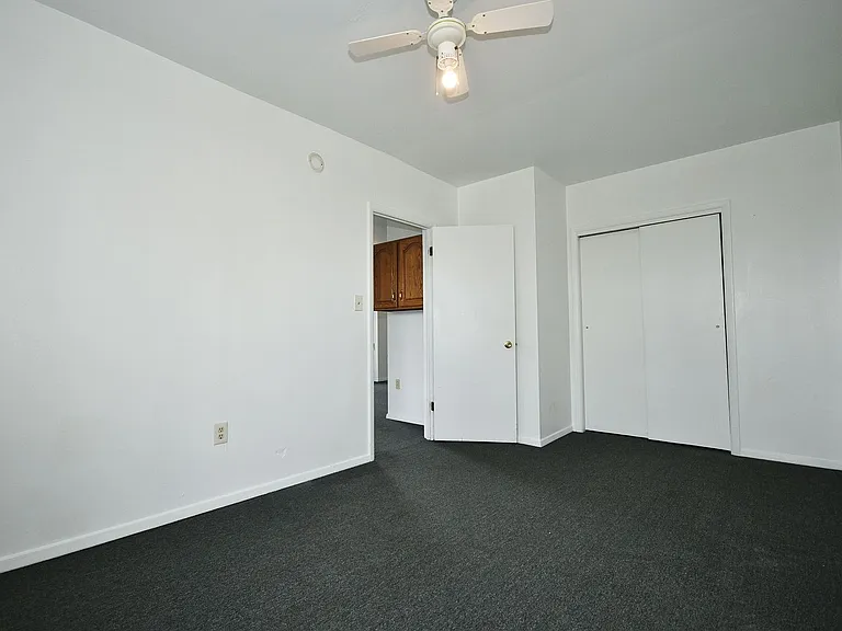 105 Ella St — Photo 22
