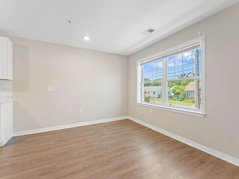 87 Main St #19 — Photo 1