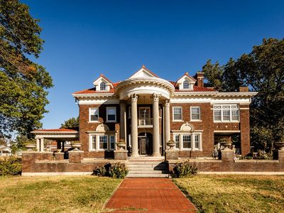 612 W 12th Ave, Emporia, KS, 66801