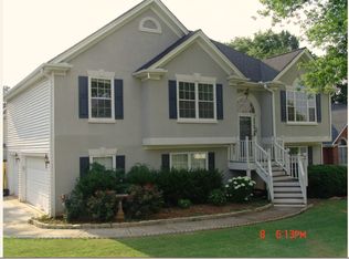 670 Wyndham Place Cir, Lawrenceville, GA 30044