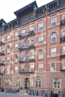 Sold by Douglas Elliman | media 24