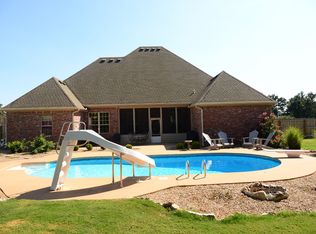 8824 Crest Ln, Bentonville, AR 72762