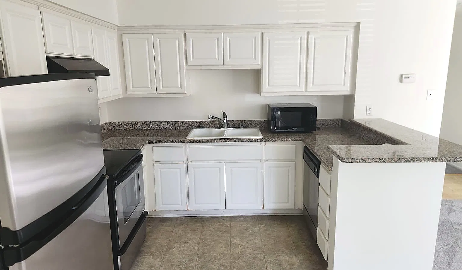 1 bed, 705 sqft, $1,750 — Photo 3