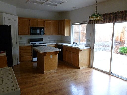 3rd image of 5417 Havenhurst Cir