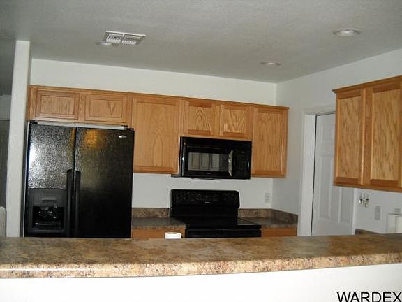 4th image of 3302 N Prescott St