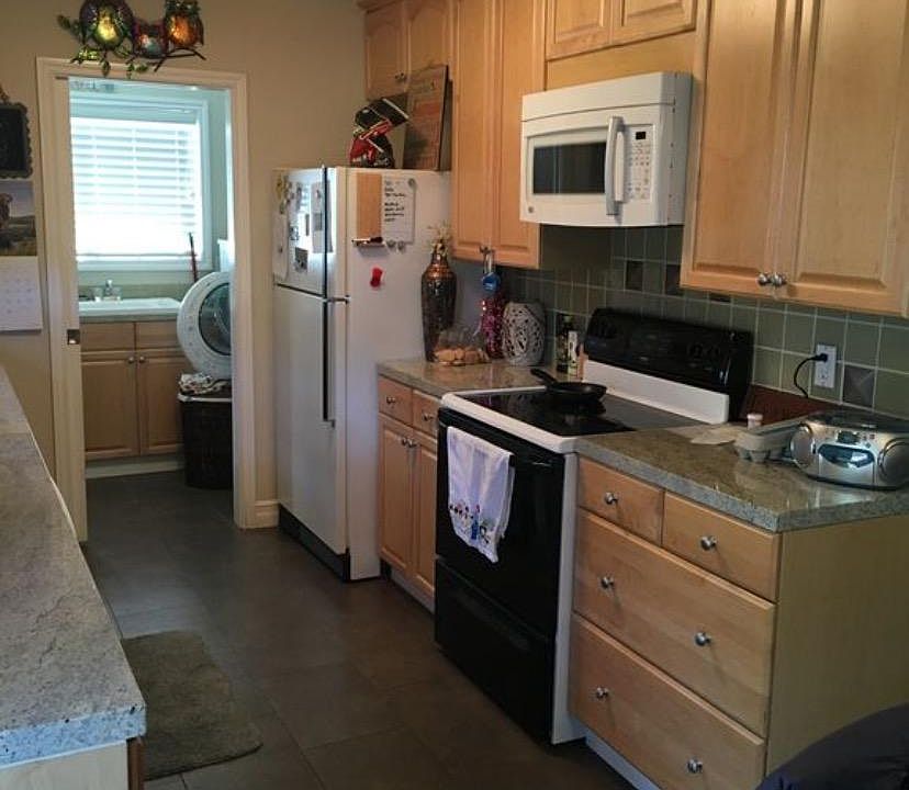 2nd image of 811 Brighton Ave