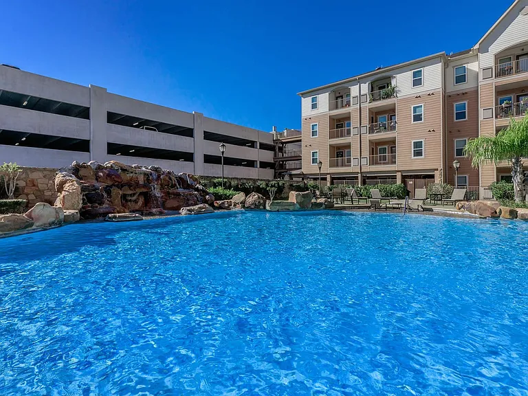 Bay Vista Apartments — Photo 13