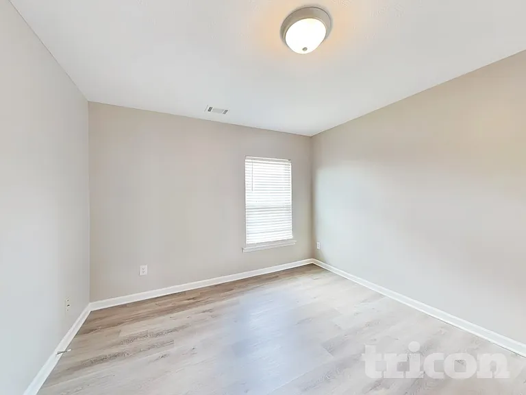 1289 Avington Glen Dr — Photo 11