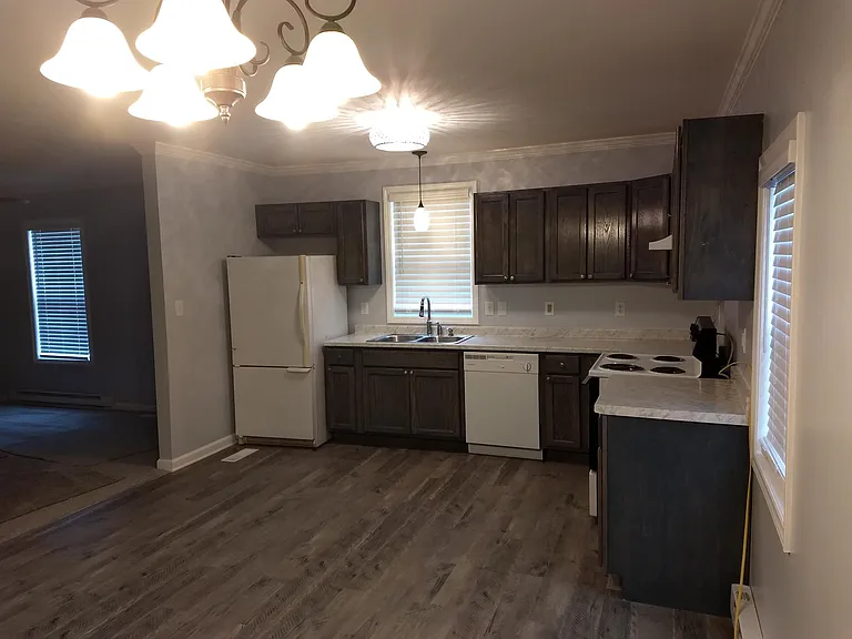 Large eat in kitchen.
