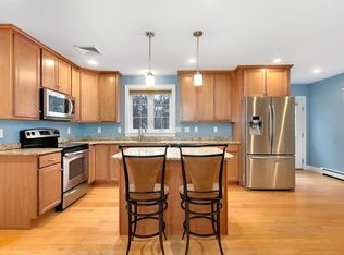 189 Wildwood St, Wilmington, MA 01887