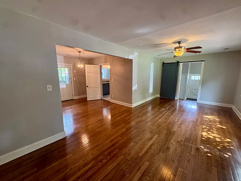 636 N Moore Rd — Photo 9