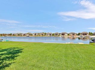 2669 N Bayside Ct, Wichita, KS 67205