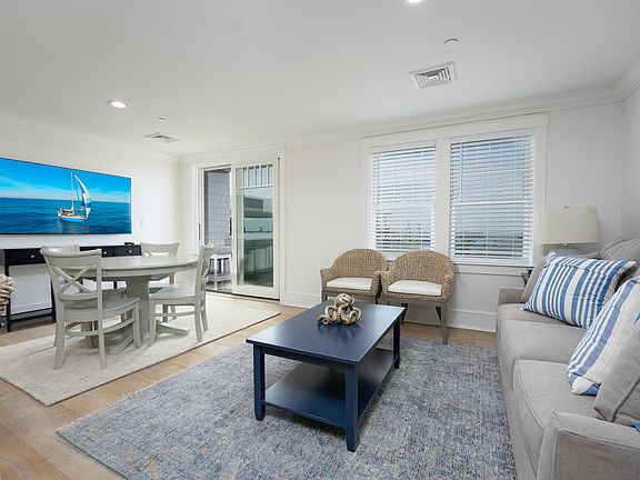 4th image of 150 Water St #302