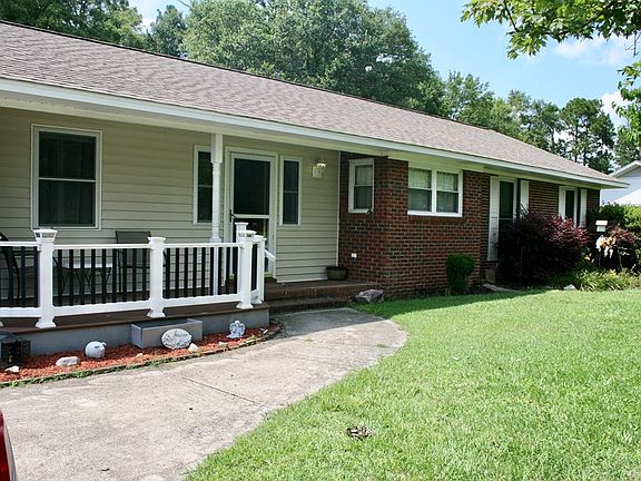 2nd image of 890 Twin Lakes Dr