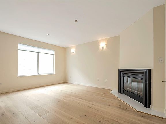 3rd image of 1625 Pacific Ave APT 204
