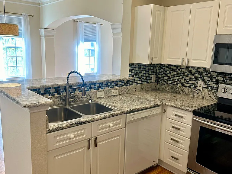 229 Longview Ave #5301 — Photo 12