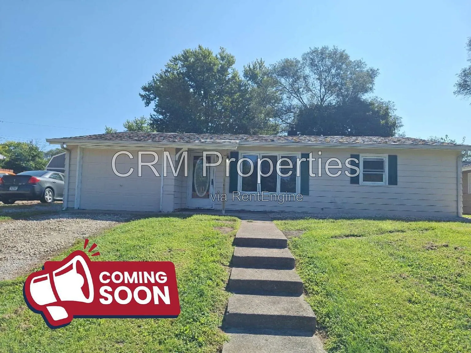 3 bed, 1.0 bath, 1040 sqft, $1,300 — Photo 1