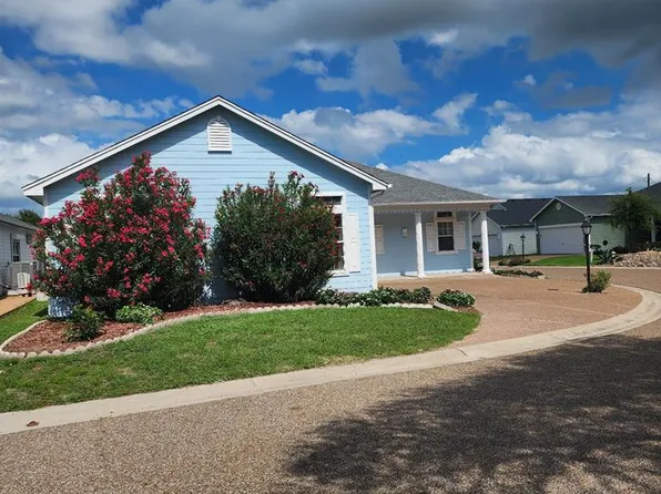 47 Primrose Cir, Rockport, TX 78382