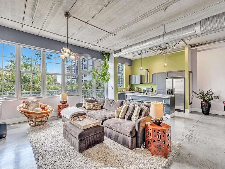 425 N Andrews Ave #303 — Photo 9
