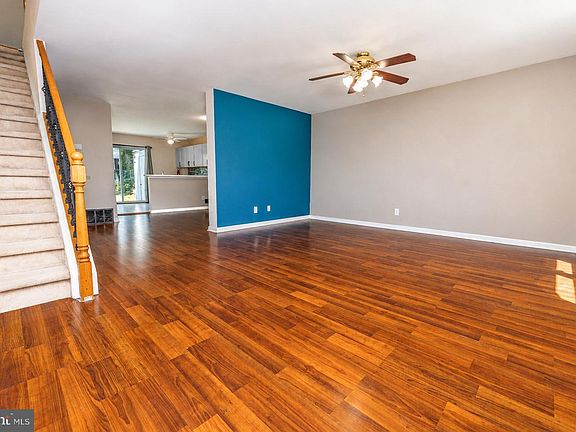 3rd image of 5120 Leeward Rd