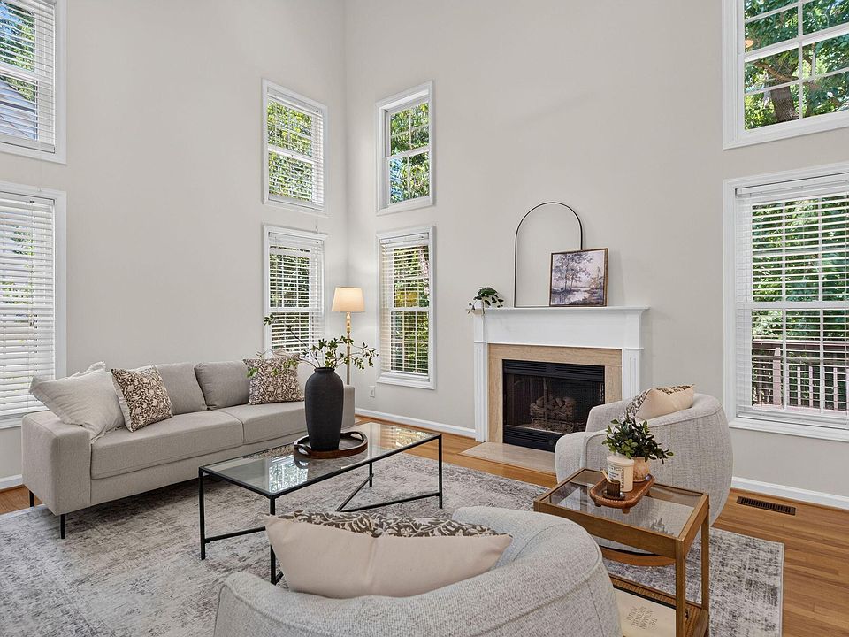 1st image of 212 Mint Hill Dr
