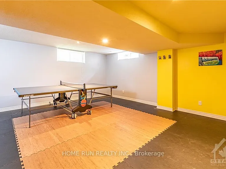 2 Borealis Cres — Photo 25