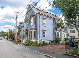 30 Boardman St #B, Salem, MA 01970