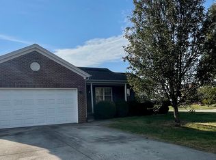 2002 Paddock Loop, Lawrenceburg, KY 40342