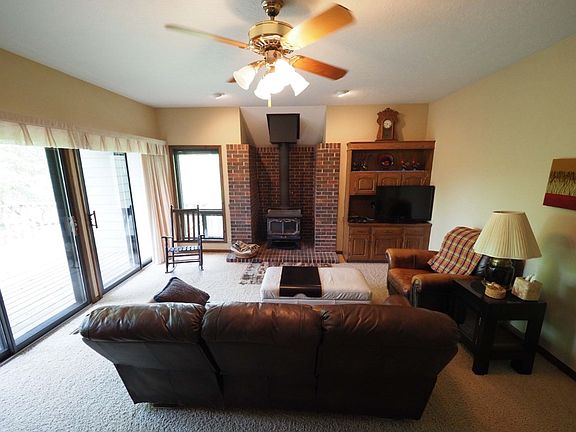 3rd image of 4611 Saddle Ln
