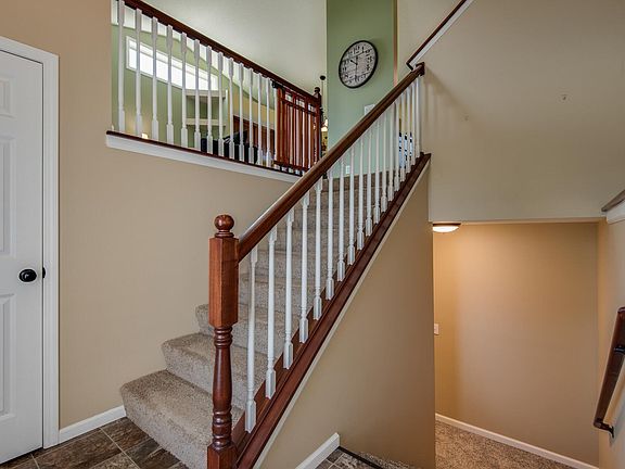 3rd image of 713 Charles Ct