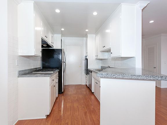 5th image of 6617 Orange St APT 307