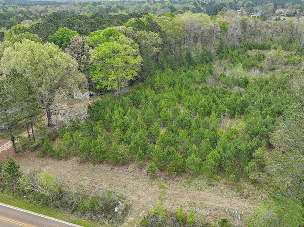 7298 Terry Rd, Terry, MS 39170