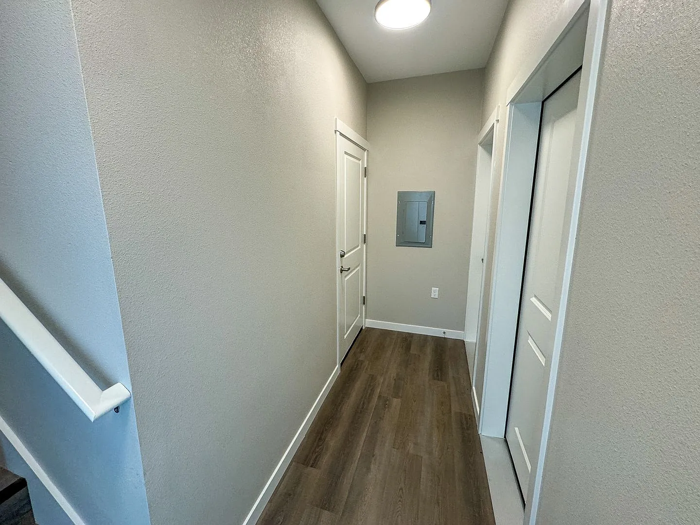SAW3781 — Photo 4