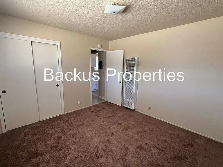 Cypress St 14 — Photo 11