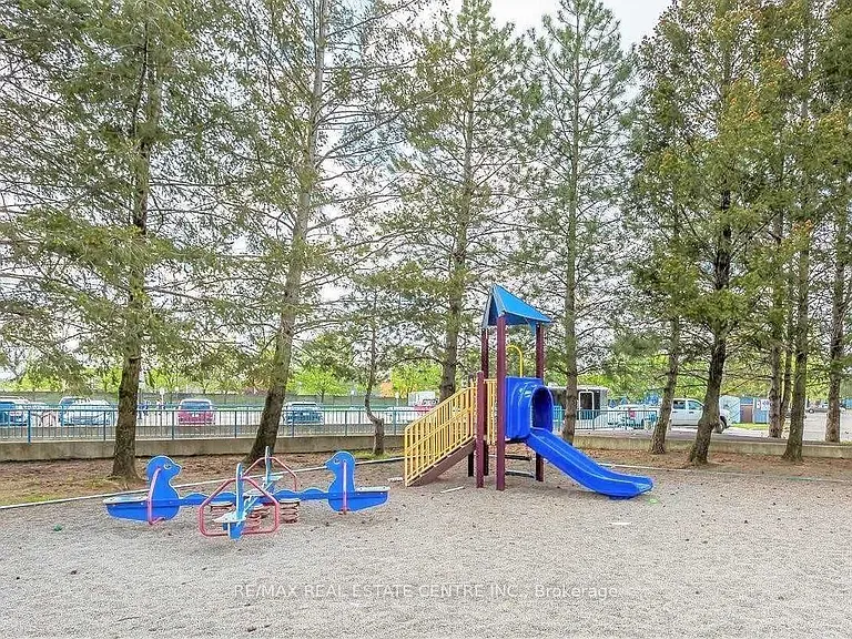 25 Trailwood Dr #1601 — Photo 12