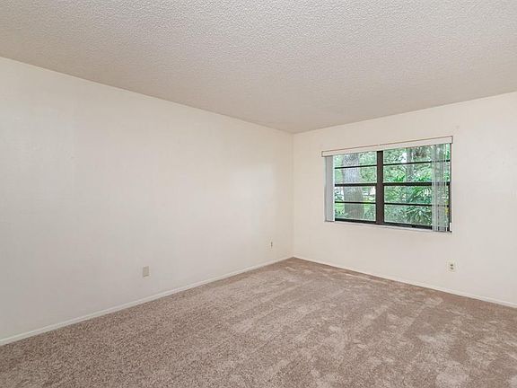 5th image of 3044 Eastland Blvd Unit I105