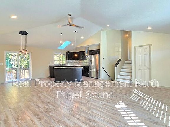 3rd image of 9209 15th Pl SE