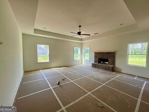 3rd image of 121 Kimbell Rd
