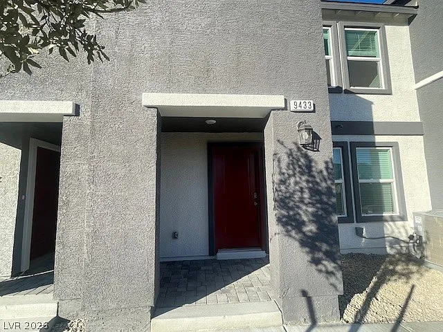 3 bed, 2.5 bath, 1291 sqft, $2,000 — Photo 3