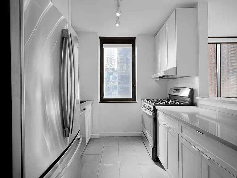 420 W 42nd St #34F — Photo 1